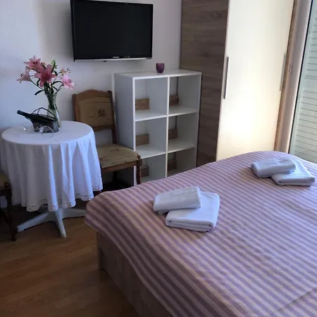 Nada Appartamento Makarska